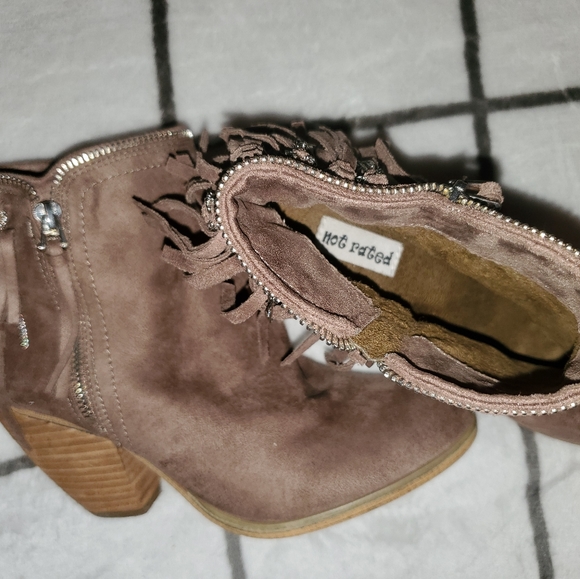 Booties - Picture 3 of 4